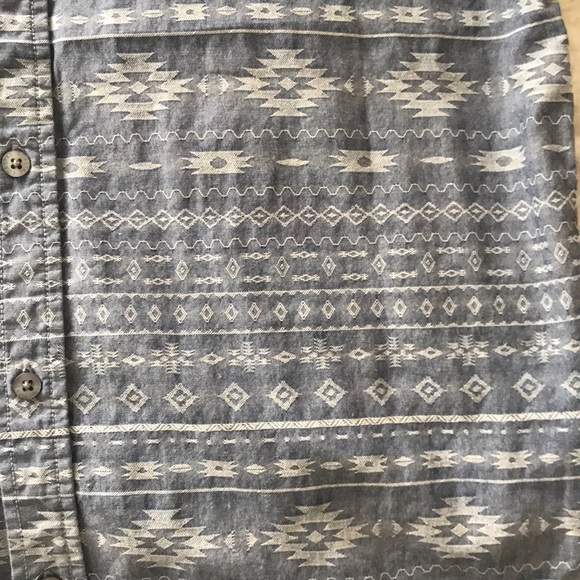 Button up - Picture 2 of 2